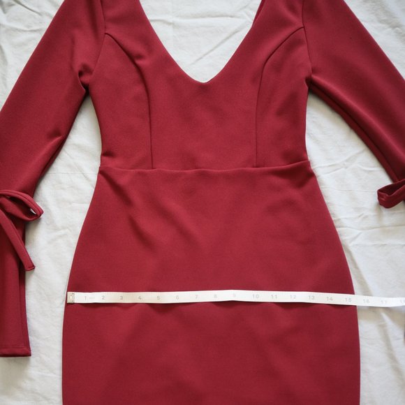 SOLEMIO Red Dress Mini Bell Sleeve Size Small NWOT - Picture 6 of 10